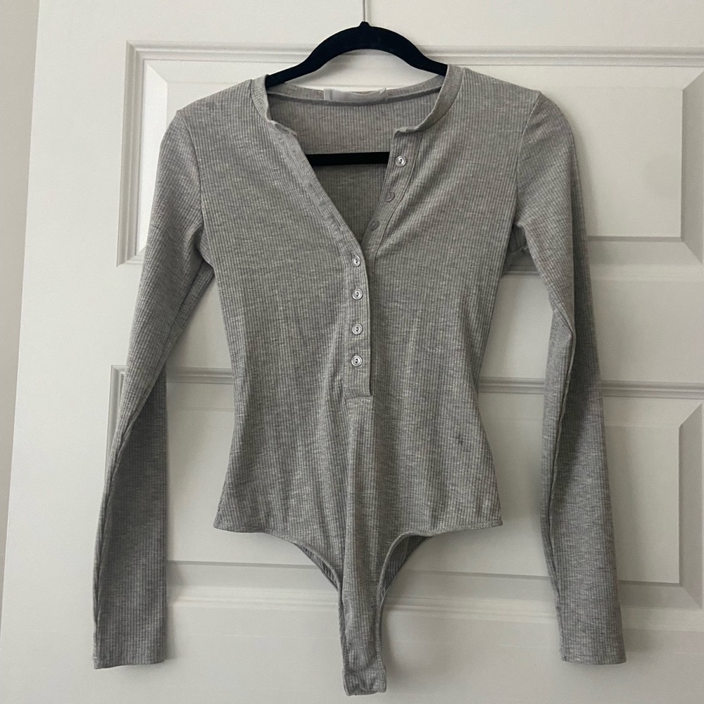 ASTR the label grey bodysuit XS EUC